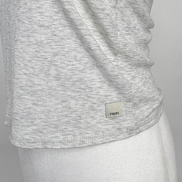 Vuori Pose Fitted Tee Size Small Activewear Athleisure Yoga Neutral Minimalist - Picture 4 of 7